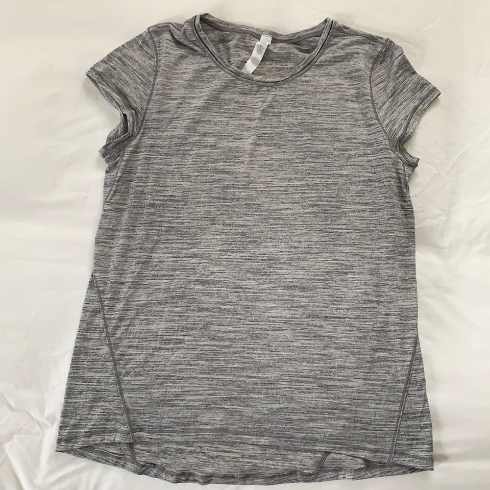 lululemon meant to move tee in heather grey size 6
